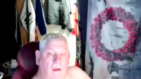 canoelicker69 online show from June 25, 8:23 pm