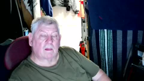 canoelicker69 online show from July 13, 8:14 pm