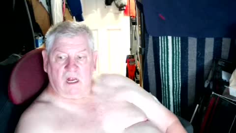 canoelicker69 online show from July 15, 4:08 pm