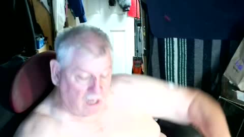 canoelicker69 online show from July 16, 6:52 pm