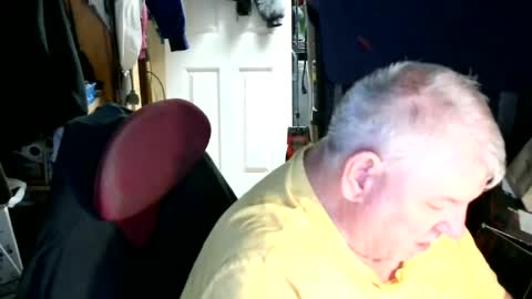 canoelicker69 online show from July 18, 8:54 pm