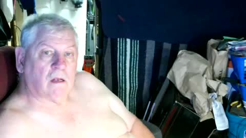 canoelicker69 online show from July 22, 7:05 pm