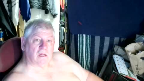 canoelicker69 online show from July 29, 7:32 pm