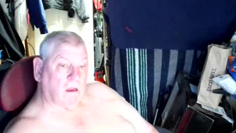 canoelicker69 online show from August 6, 7:35 pm