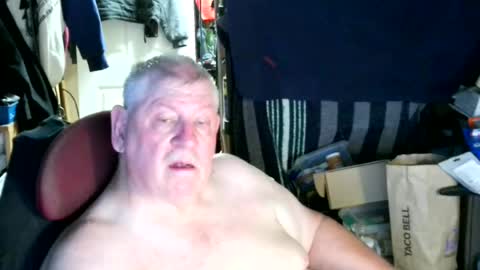 canoelicker69 online show from August 12, 7:27 pm