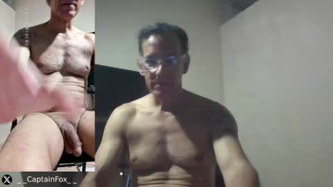 captainfox_ online show from August 4, 1:02 am