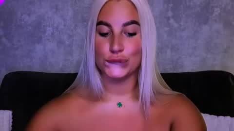 cara__harris online show from August 12, 10:01 pm