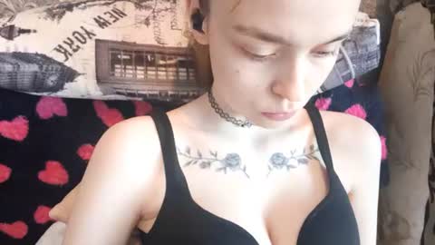 Sara online show from August 7, 1:44 pm