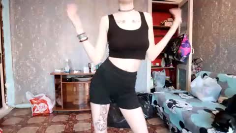 Sara online show from August 8, 3:12 pm
