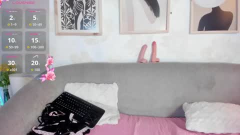 caramel_kiss_ online show from August 1, 8:20 am