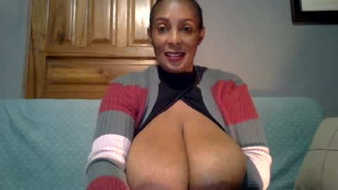 candylious81 online show from August 11, 2:13 am