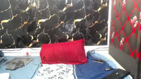 caramelminxx_ online show from August 5, 8:23 am