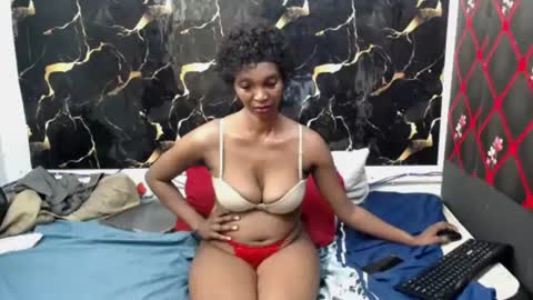 caramelminxx_ online show from August 9, 8:37 am