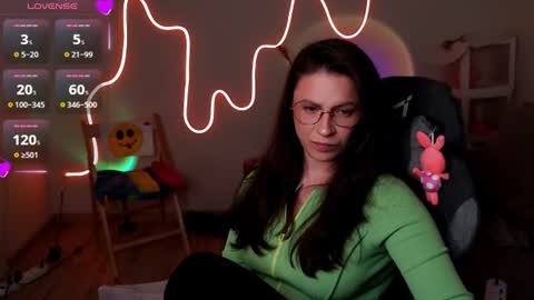 Mary online show from June 22, 3:13 pm