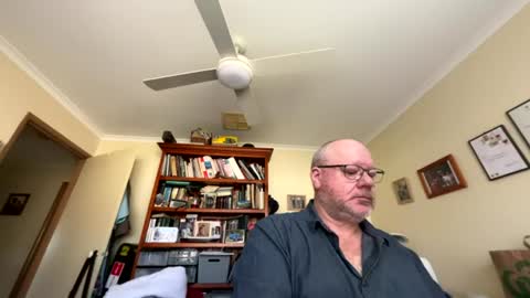 careroz online show from August 3, 1:45 am