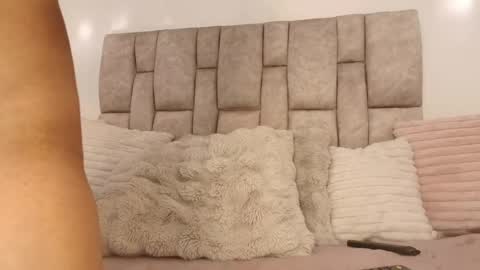 carina_lopezres online show from August 10, 1:12 pm