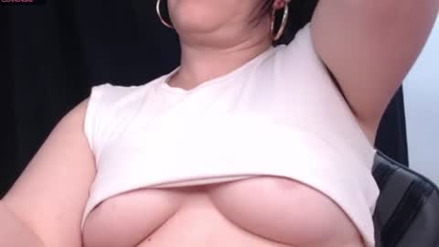 carla_naugthy_ online show from August 11, 3:36 pm