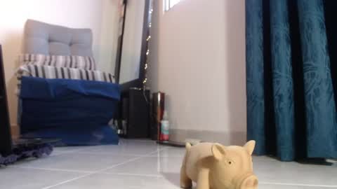 carlajames_1 online show from August 10, 10:55 pm