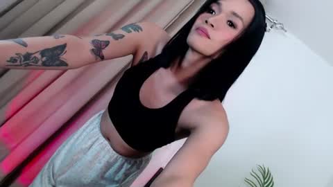 Carla online show from August 9, 5:03 pm