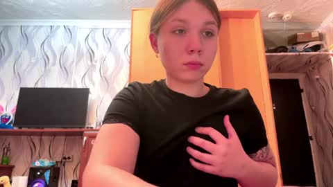 Sally online show from August 9, 6:42 pm