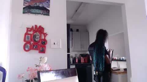 Carlie online show from April 5, 2:14 pm