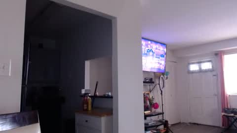 Carlie online show from April 5, 4:26 pm
