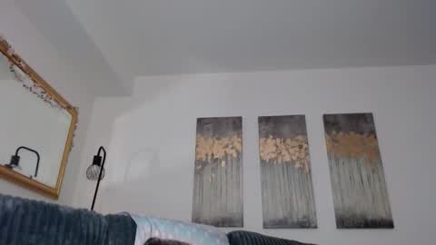 Carlie online show from April 18, 11:25 pm