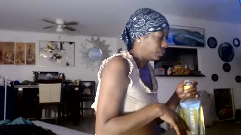 Carlie online show from August 8, 1:05 am