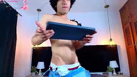 Carlos online show from July 8, 4:16 am