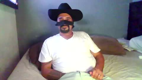carlos100699 online show from August 6, 3:38 am