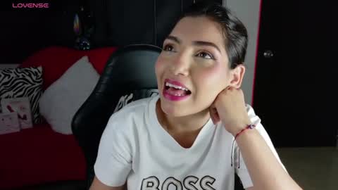 carolaine69_ online show from August 14, 1:26 pm