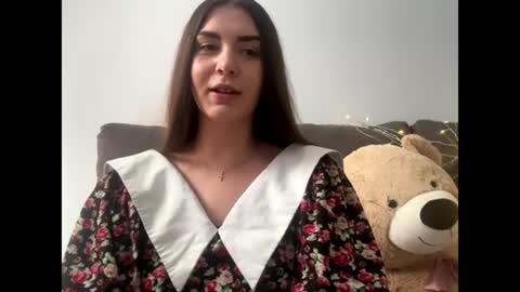 LinaLisa online show from August 5, 10:35 am