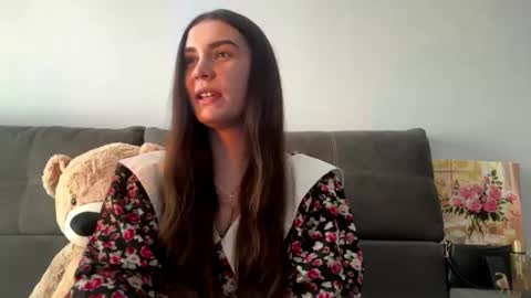 LinaLisa online show from August 6, 11:42 am