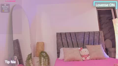 Carolaynee M online show from August 6, 11:42 am