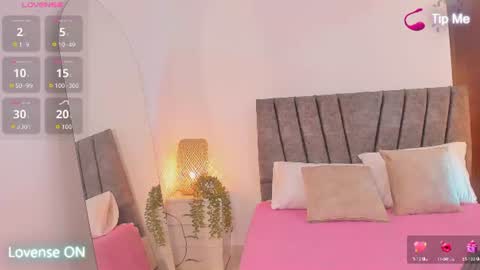 Carolaynee M online show from August 12, 11:56 am