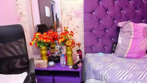 carolina suarez online show from August 16, 5:22 am