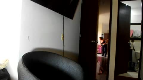 carolina_zaens online show from August 13, 12:19 pm