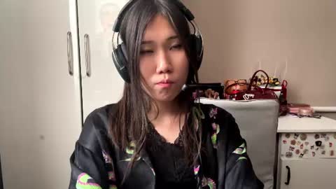 LIl online show from August 4, 12:46 pm