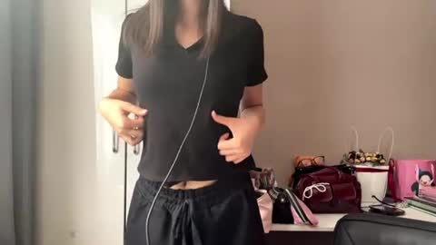 LIl online show from August 10, 10:49 am