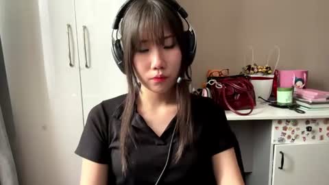 LIl online show from August 11, 10:50 am