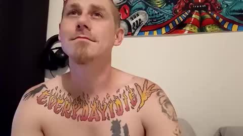 carolinajuggalo17 online show from May 3, 12:59 am