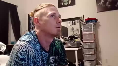 carolinajuggalo17 online show from May 11, 4:04 am