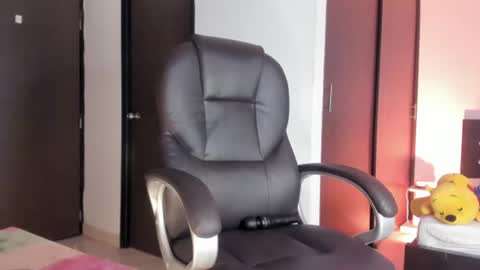 carolinarossees online show from June 30, 10:44 pm