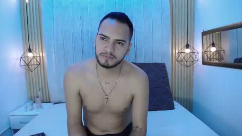 carolinaysebas online show from August 7, 7:58 pm