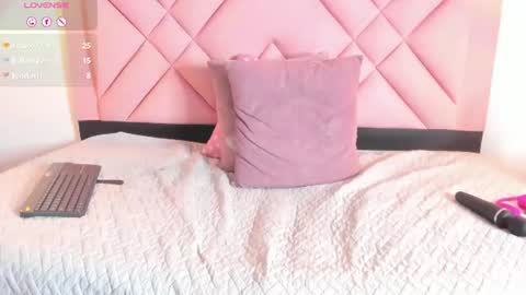 caroline daring online show from August 12, 5:26 pm
