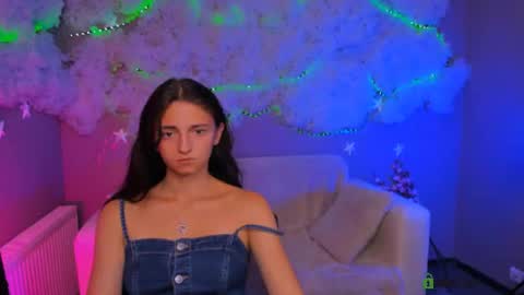 Caroline online show from September 2, 1:13 pm