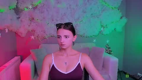 Caroline online show from September 3, 9:12 am