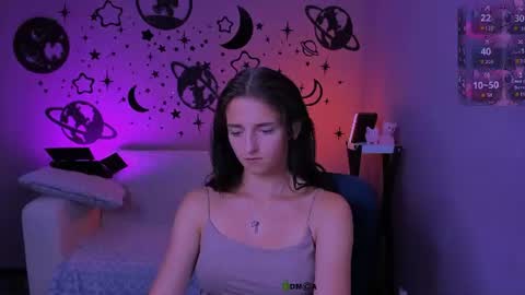 Caroline online show from September 7, 7:09 pm