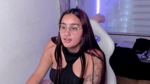 caroline_rodriguez_9 online show from August 10, 7:48 pm