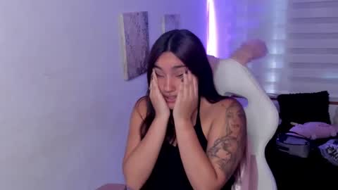 caroline_rodriguez_9 online show from August 11, 7:16 pm